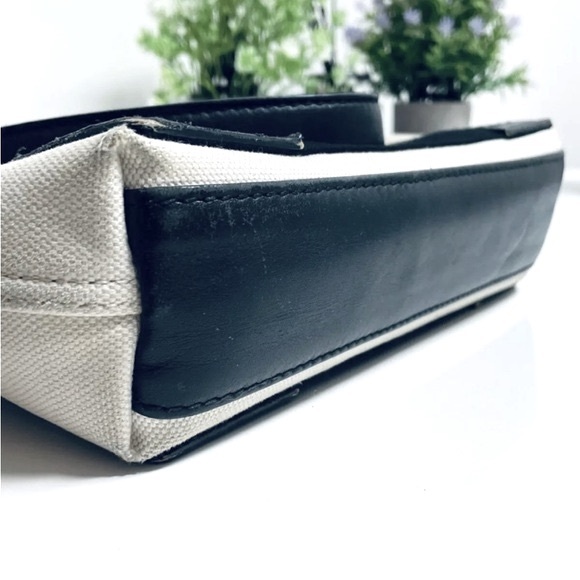 ✨ BALENCIAGA ✨ Cream/Black Cabas XS Bag 2-Way With Crossbody Strap Pouch - Picture 7 of 16